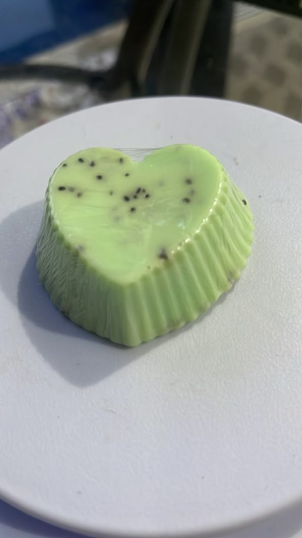 Sabonete verde em formato de coração
